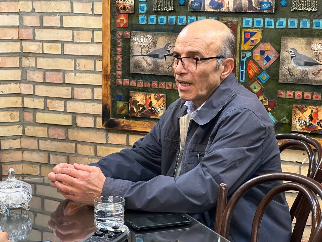 در دوره احمدینژاد طبقه متوسط به محاق رفت/ قانون حجاب را نمیتوانند اجرا کنند/ نسل جدید طبقه متوسط دنبال آزادی و سبک زندگی خودش است