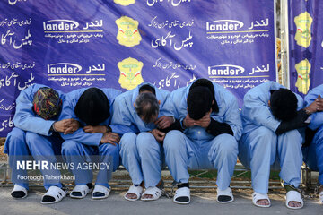 تصاویر | خالکوبی ترسناک یک زورگیر در کنار گل رُز؛ طرح تشدید «مقابله با سارقین»