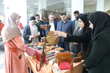 نمایشگاه صنایع‌دستی بسیج نمونه بارز جهاد اقتصادی است