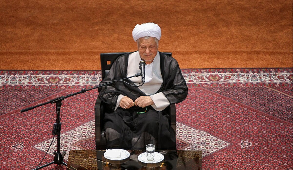 برگ بَرنده ای که نباید به دست احمدی نژاد می افتاد /آیت الله هاشمی هر چه بود و هر که بود اما کوچک نبود /نام هاشمی با امید گره خورده است