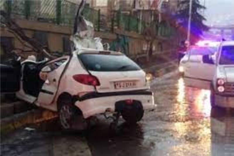 ببینید | تصادف شدید خودروی پژو ۲۰۶ در محور تهران به کرج