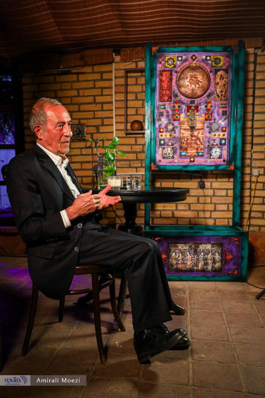 الویری: سختترین روزهای زندگیام را سپری میکنم /تردید ندارم جریانی خاص بهدنبال مشارکت حداقلی است /اقتصاد کشور گروگان سیاست خارجی شده است