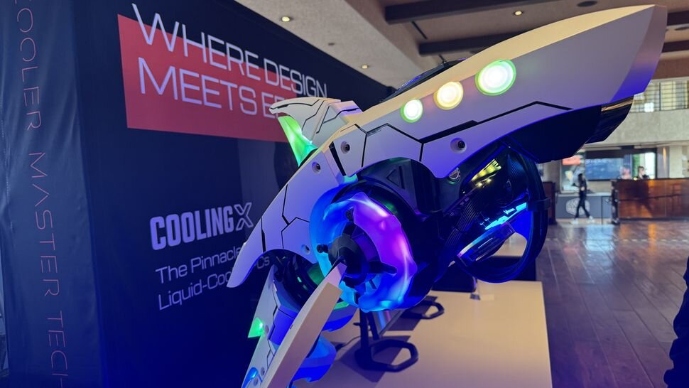 طراحی عجیب کیس ۳۵۰ میلیونی کولر مستر/ عکس