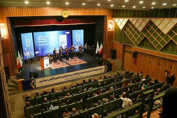 تبریز سرد، میزبان گرم هنرمندان کشور در جشنواره تئاتر منطقهای