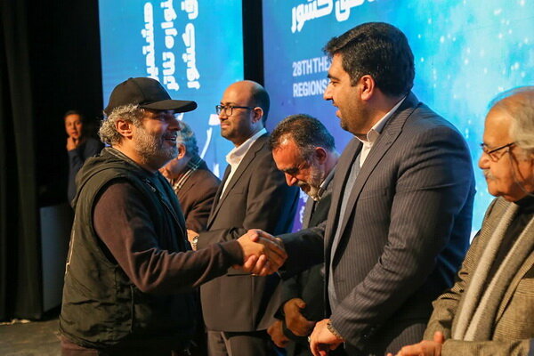 تبریز سرد، میزبان گرم هنرمندان کشور در جشنواره تئاتر منطقهای