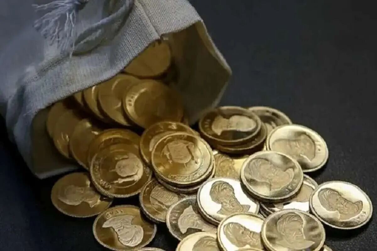 - رشد بی دلیل حباب سکه در بازار/ با کنترل دلار قیمت طلا، حباب کاهش خواهد یافت