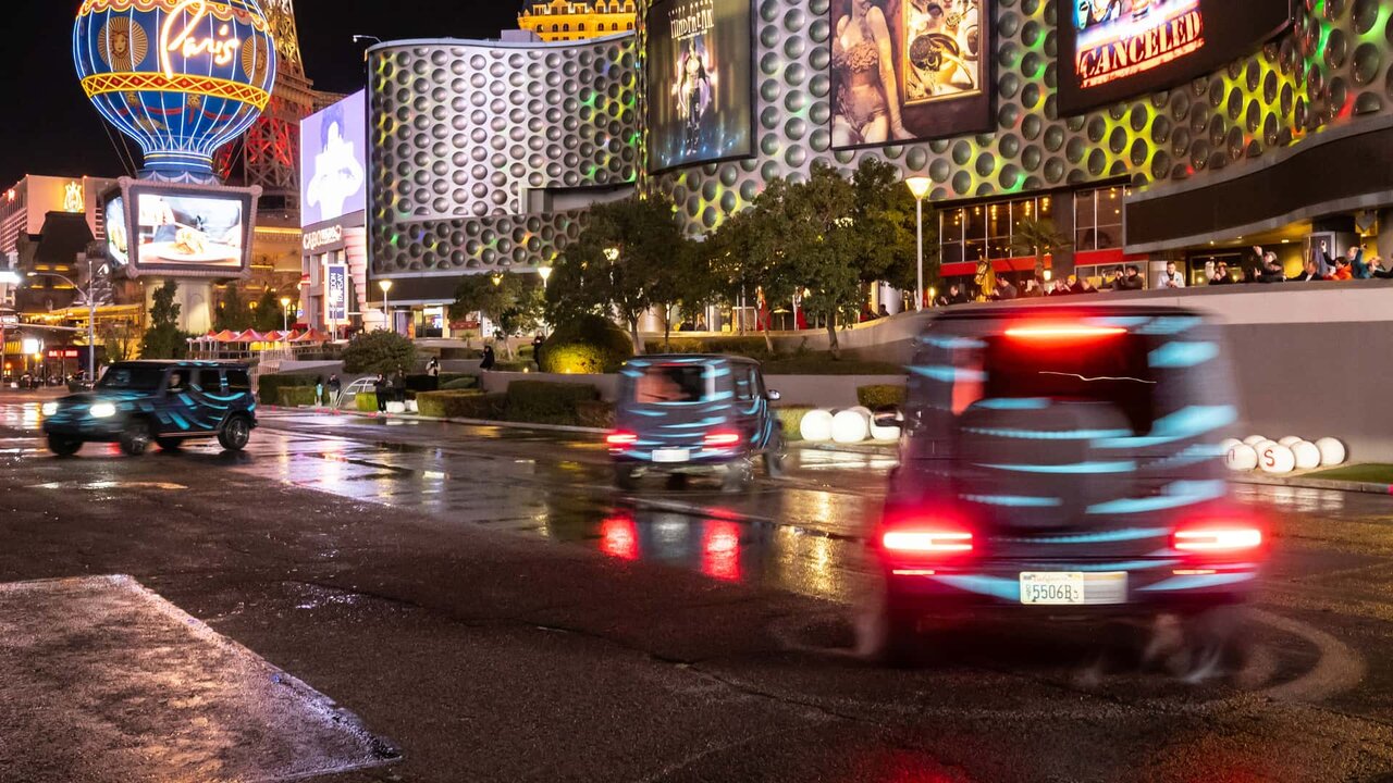 شیرینکاری تبلیغاتی مرسدس بنز با شاسی بلند لوکس