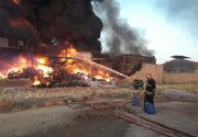 ببینید | آتش سوزی انبار شرکت زمزم در جاده ابریشم اصفهان