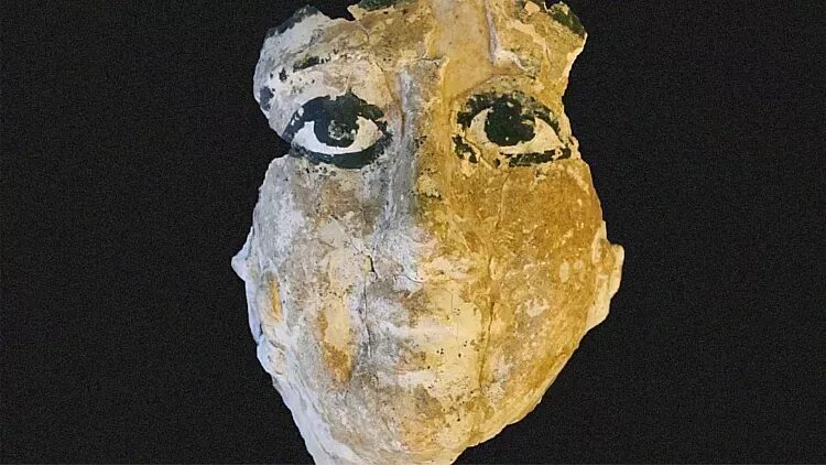 نقاب کشف شده در مصر