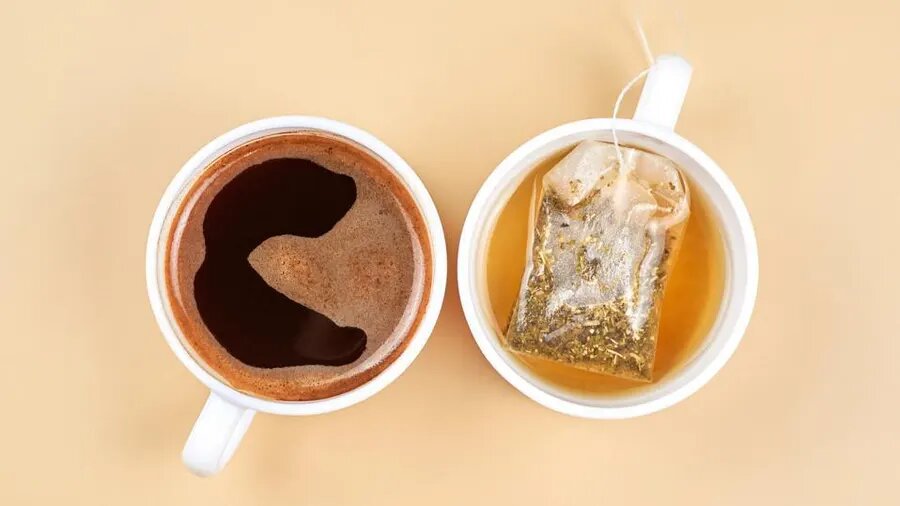 - چای یا قهوه؟
