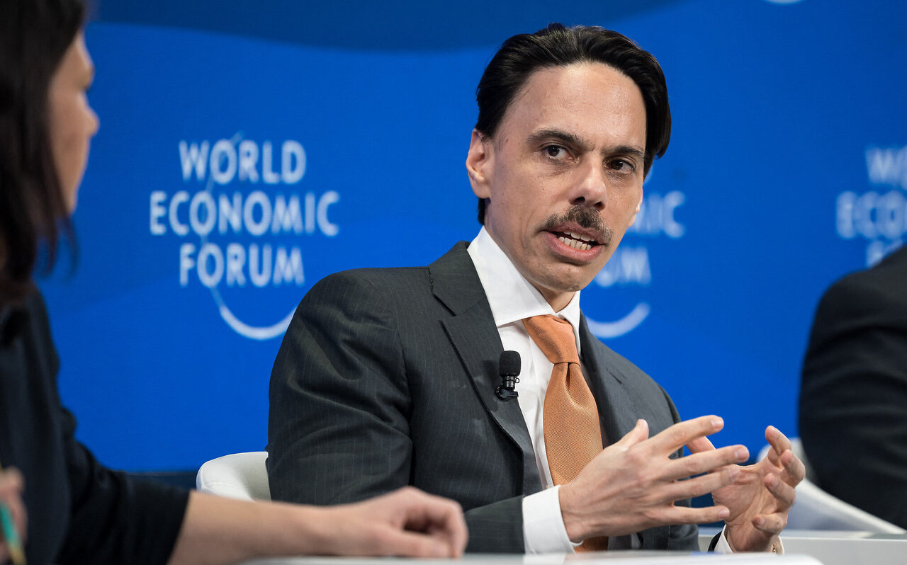 تیپ خبرساز وزیرخارجه عربستان در اجلاس داووس!/عکس