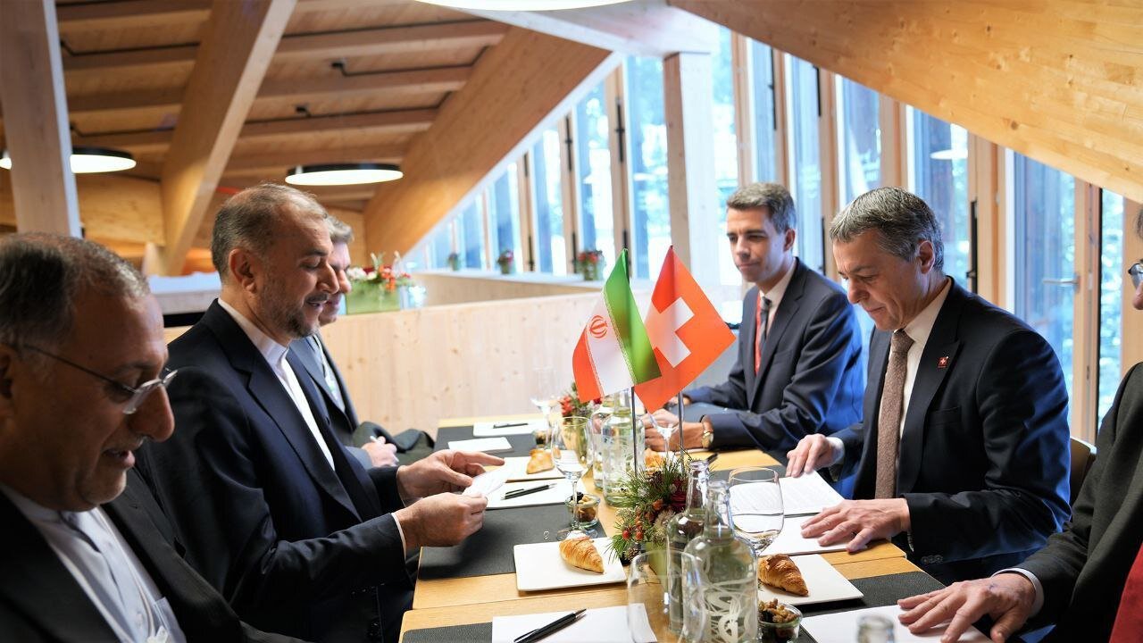 تبریک معنادار سوئیس به ایران/ ابتکار سلطان عمان همچنان روی میز است