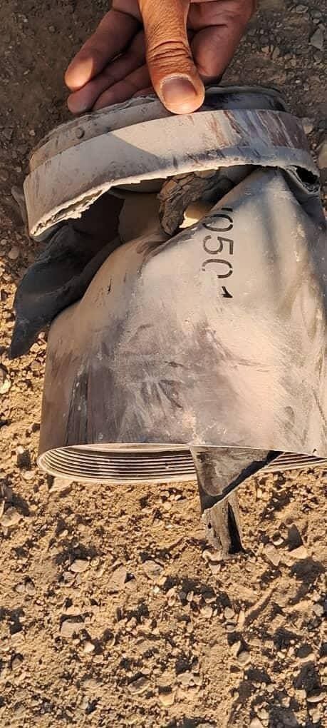 عکسی از بقایای موشک پاکستانی در سراوان