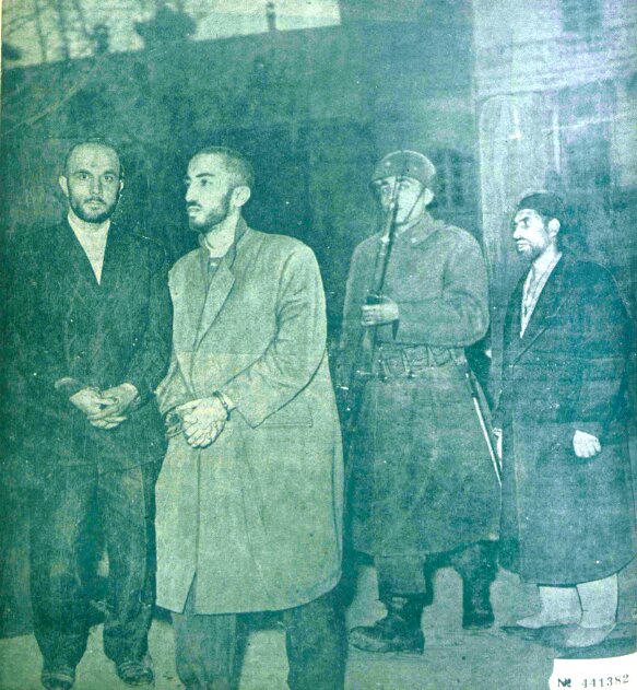 نواب صفوی رنگش را به کلی باخته بود و شعارهای مذهبی میداد/ خلیل طهماسبی با وجود اصابت پانزده گلوله در هنگام اعدام، هنوز زنده بود