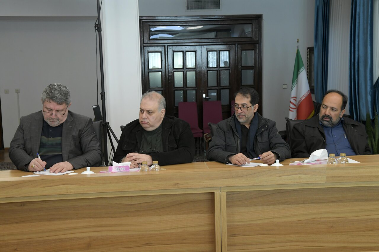 دیدار جمعی از روزنامهنگاران با حسن روحانی +عکس