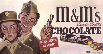 تصویر تبلیغ شکلات M&M در طول جنگ دوم جهانی/ شکلات جزو جیره‌ی غذایی ارتش آمریکا بود