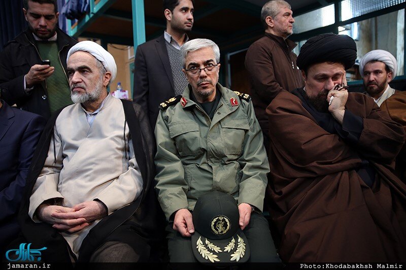 ۱۲ قاب ماندگار از سوگ آیت الله هاشمی رفسنجانی از اندوه نشسته بر چهره یاران قدیمی تا بدرقه دردناک «هاشمیِ پدر»