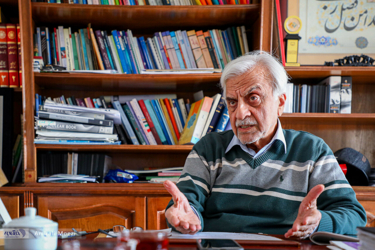 هاشمی طبا: مگر آقای پزشکیان نگفت که من به مردم راست میگویم؟/ احتمالا برخی تصمیمگیریهای هیئت دولت، شبها در جاهای دیگری انجام میشود