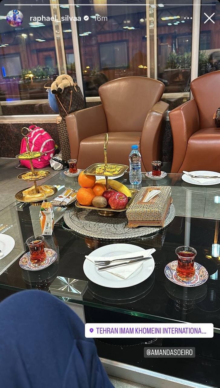 عکس| خرید زمستانی استقلال وارد تهران شد