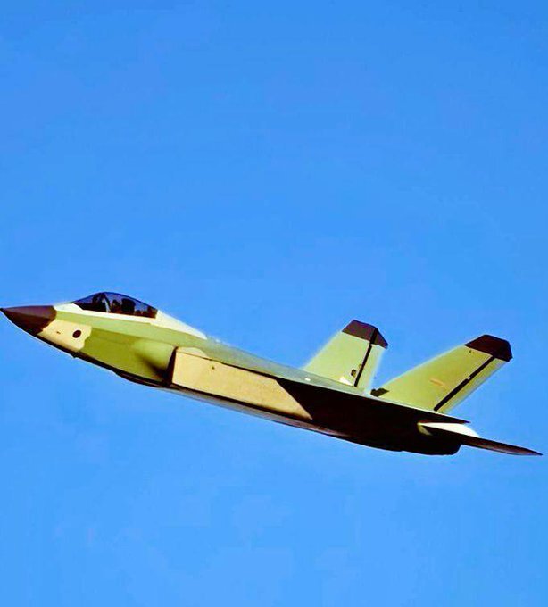 تصویری تازه از جنگنده جدید چین که پاکستان دنبال خریدش رفته