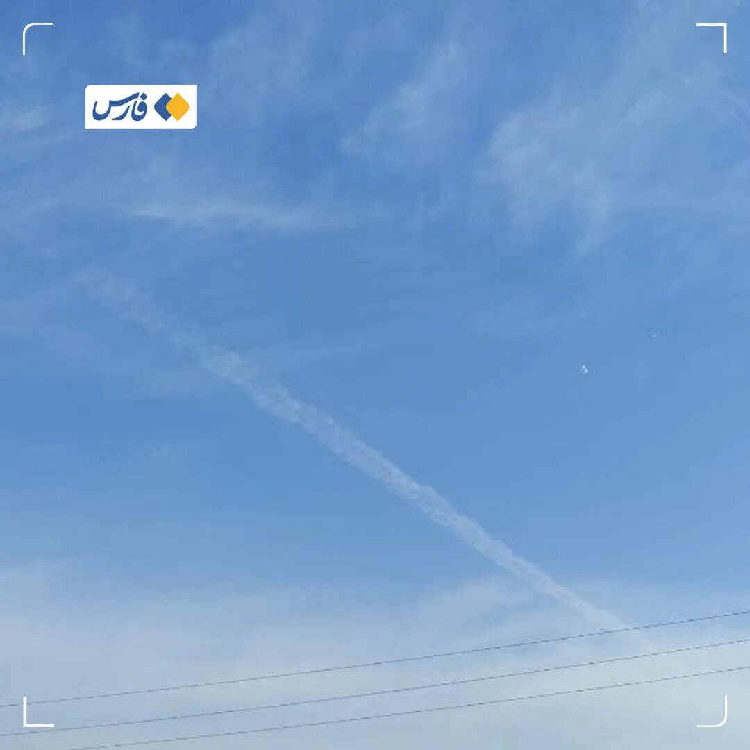 عکسی از پرواز جنگندهای که دیوار صوتی در گرمسار را شکست