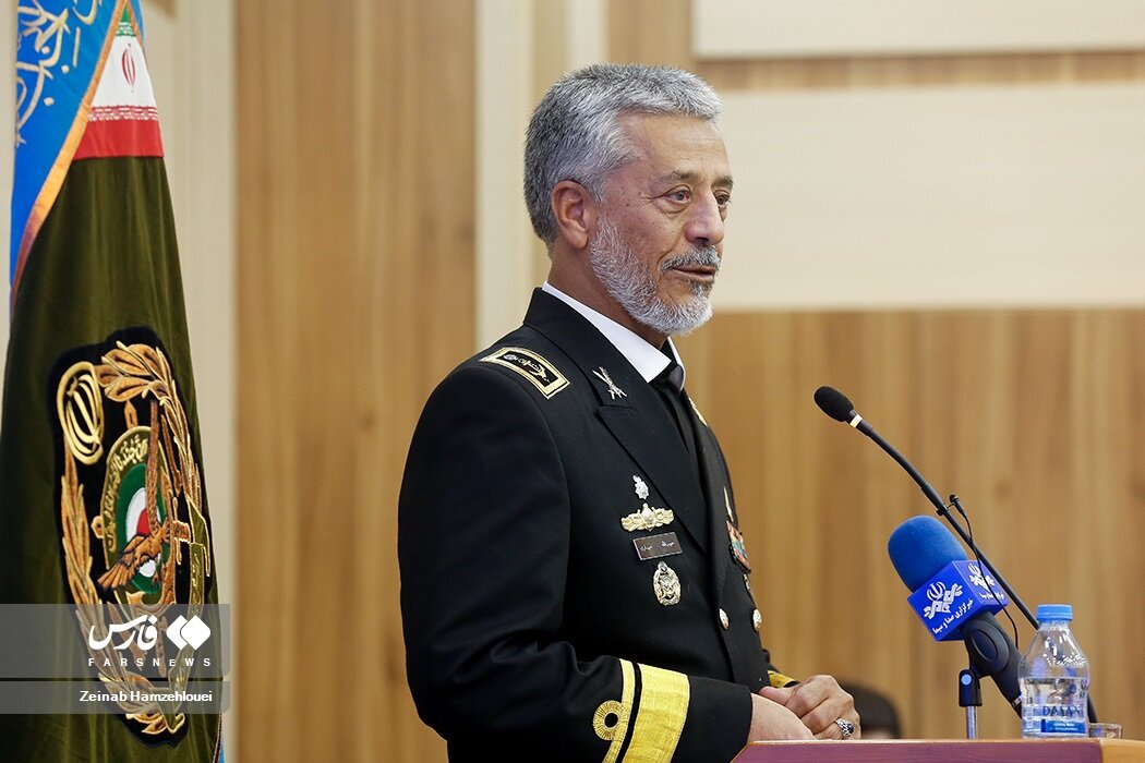 آسمان شبهای کریسمس با زبانه آتش بمبهای بابانوئل آمریکایی روشن میشود/ ظرفیت پذیرش دانشجو در دانشگاههای ارتش را تا ۵ هزار نفر افزایش میدهیم