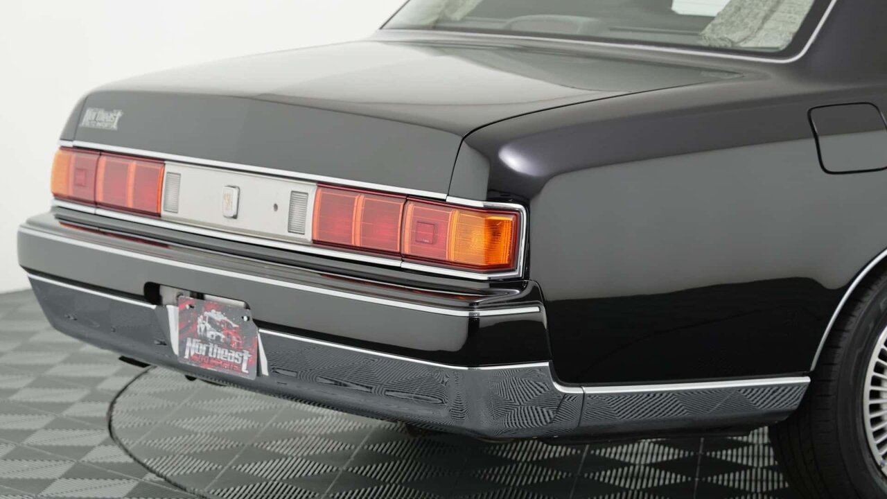 خرید یک تویوتای لوکس با قیمت ۴۴۰ میلیون تومانی! /عکس