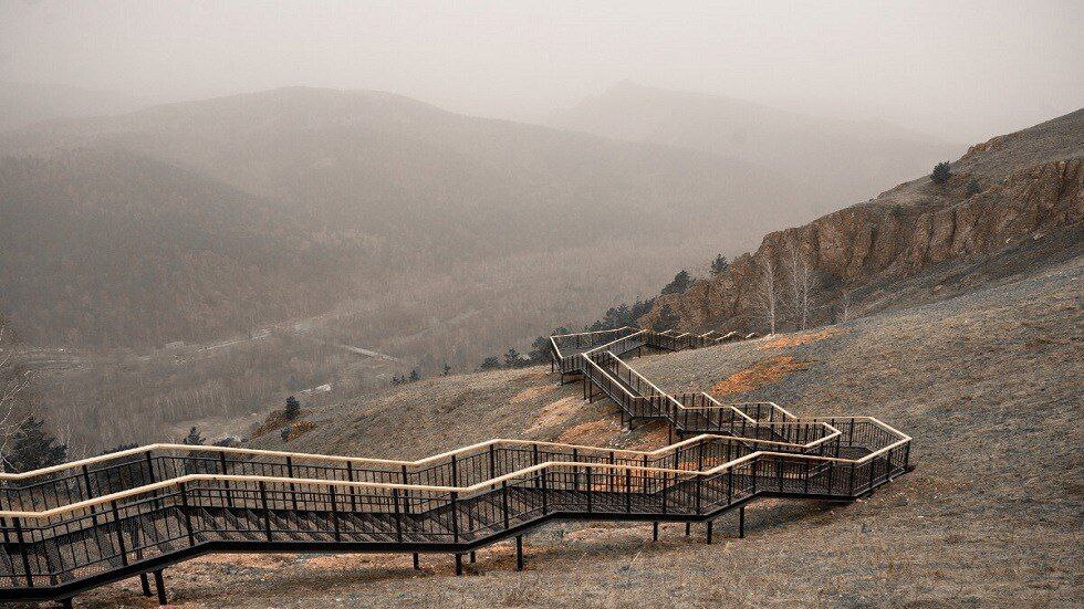 طولانی‌ترین راه پله جهان در این کشور/ عکس