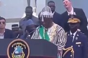 ببینید | رئیس‌جمهور لیبریا در مراسم تحلیف غش کرد