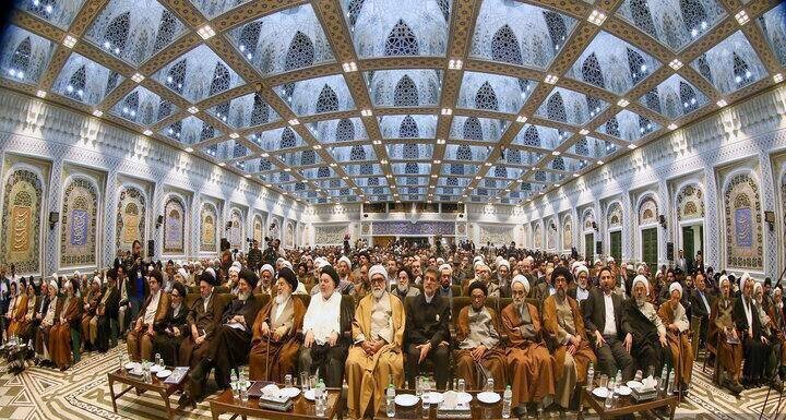 زیستن با کتاب