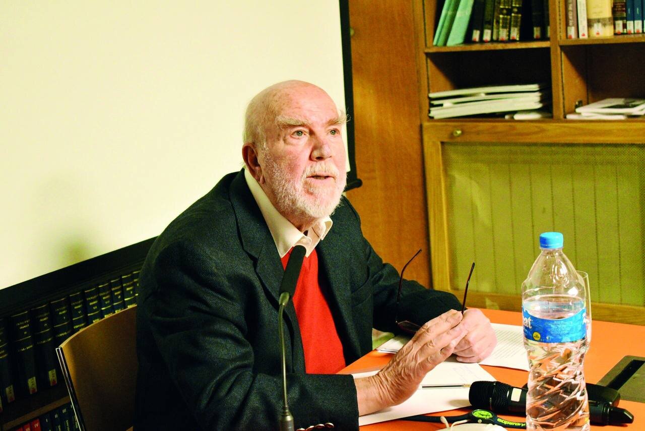 زیستن با کتاب