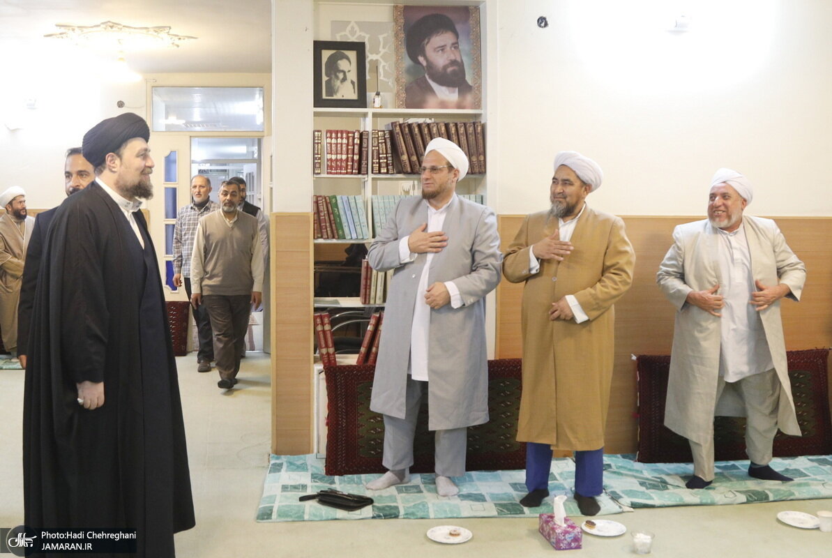 عکس یادگاری علمای اهل سنت یا سیدحسن خمینی
