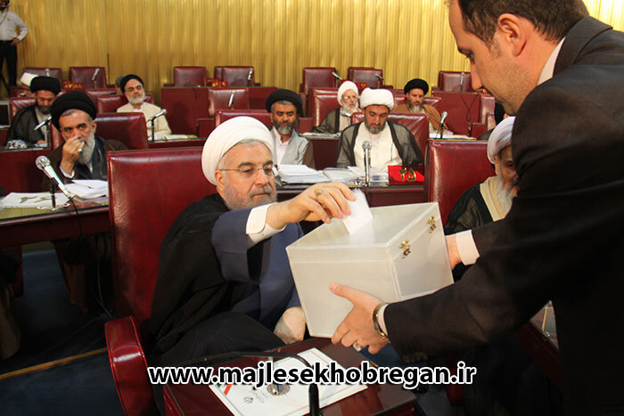 ۳ عکس ماندگار از آیت الله هاشمی و حسن روحانی در صحن مجلس خبرگان