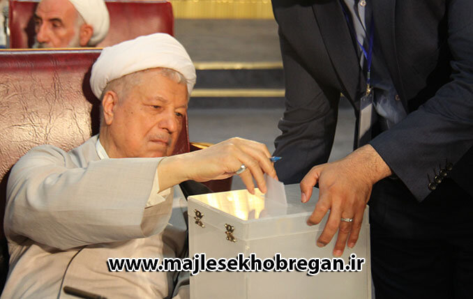 ۳ عکس ماندگار از آیت الله هاشمی و حسن روحانی در صحن مجلس خبرگان