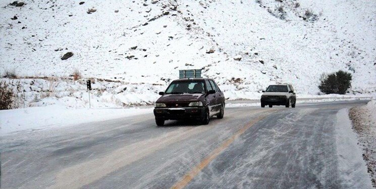 - بارش برف و باران در جاده‌های این استان‌ها/ ۷ جاده مسدود شدند