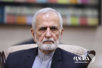 دیدار وزیر امور خارجه به همراه وزرای امور خارجه سابق جمهوری اسلامی ایران با دکتر علی اکبر ولایتی