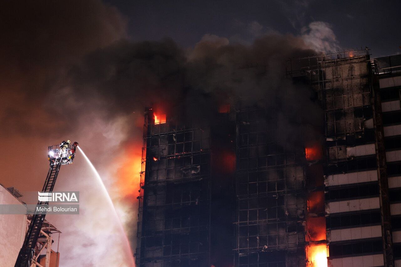 فاجعه از بیخ گوش گاندی گذشت؛ ۷۵ ساختمان نا ایمن در تهران/ اخطارهای ایمنی که فقط تلمبار میشود!