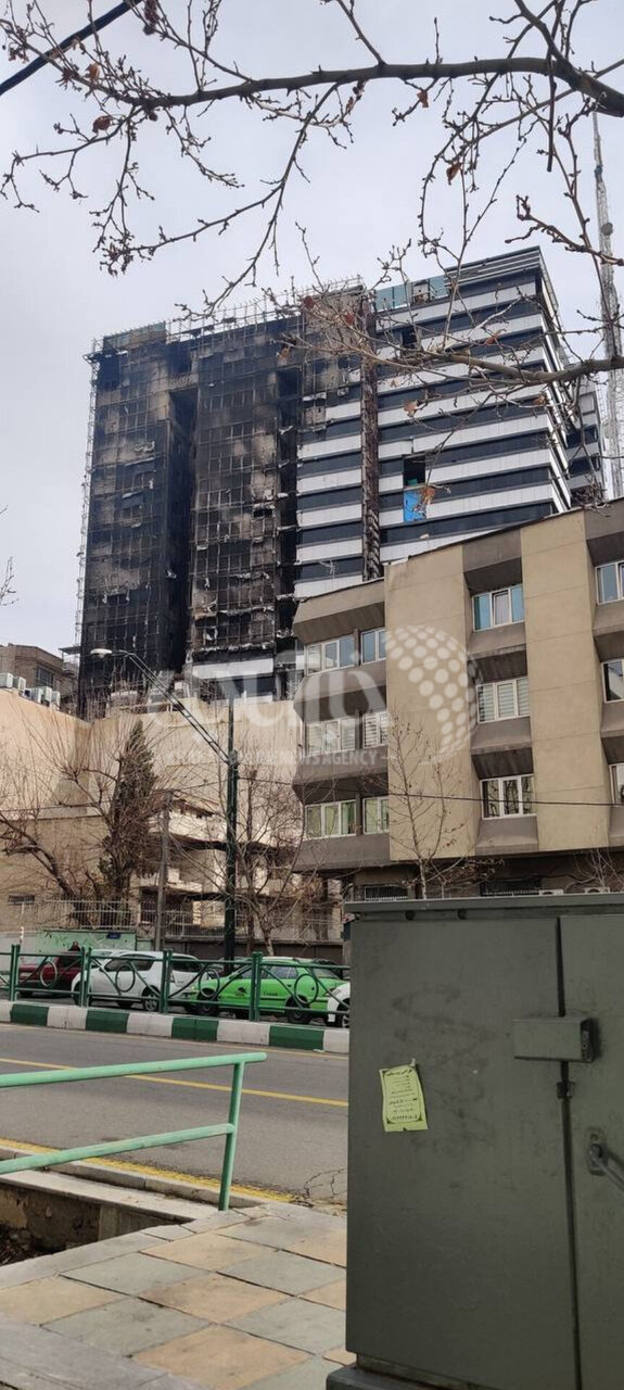 عکس | تلخ ترین تصویر از ساختمان نیمه سوخته بیمارستان گاندی