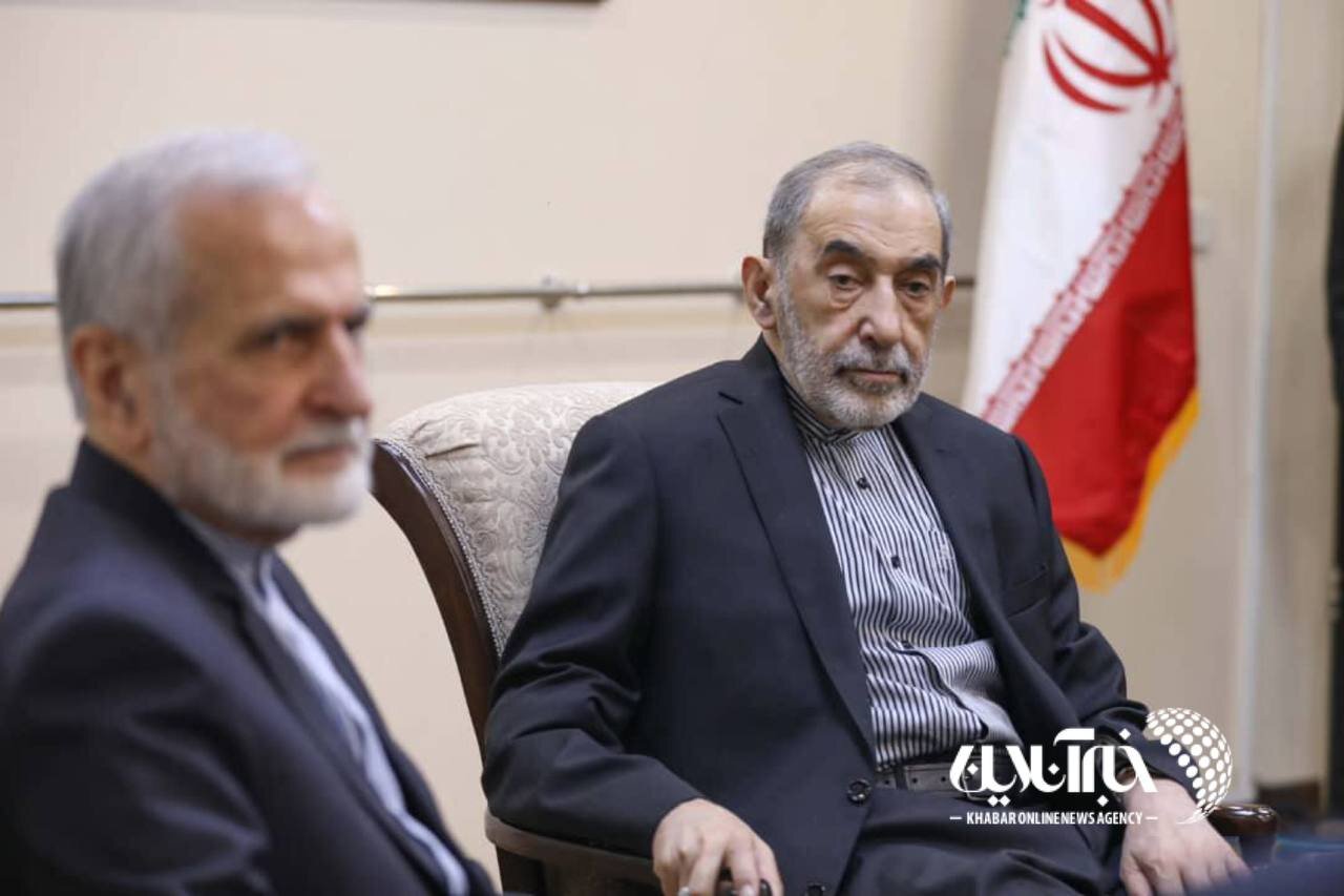تصاویر | دیدار وزیر امور خارجه به همراه وزرای امور خارجه سابق جمهوری اسلامی ایران با دکتر علی اکبر ولایتی