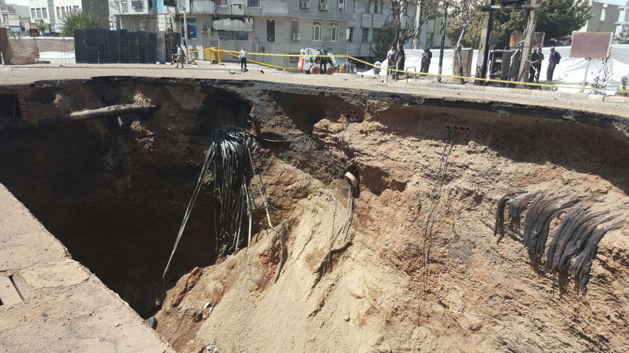 تلطیف فجایع محیط زیستی توسط مدیران؛ فروچاله میدان قزوین را کم اهمیت جلوه دادند