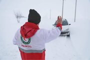 چهره یخ زده امدادگران هلال احمر در برف و کولاک/ عکس