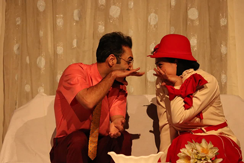 خانه پاکیزه در تئاتر شهر سمنان