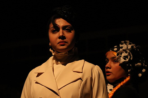 خانه پاکیزه در تئاتر شهر سمنان