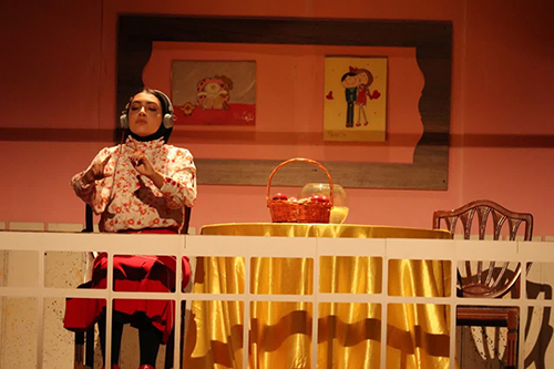 خانه پاکیزه در تئاتر شهر سمنان