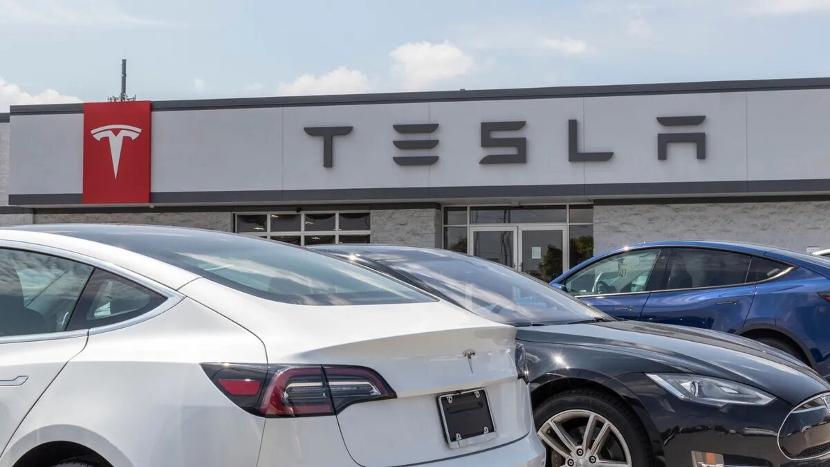 ابرکامپیوتر تسلا ۵۰۰ میلیون دلار میارزد!