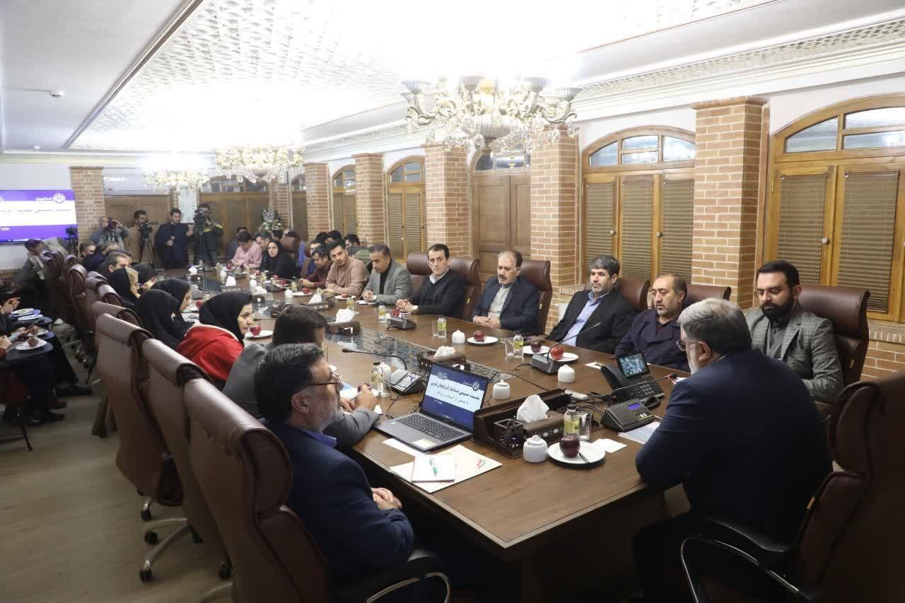 آذربایجانغربی رتبه نخست کاهش بیکاری در کشور است / سیب بلای جان دریاچه ارومیه شده است