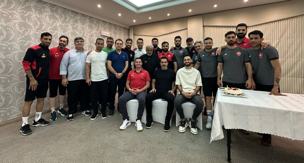 عکس| سورپرایز پرسپولیسیها برای مغضوب قلعهنویی