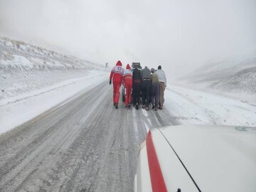هشدار درباره یخ زدگی شدید برخی محورها