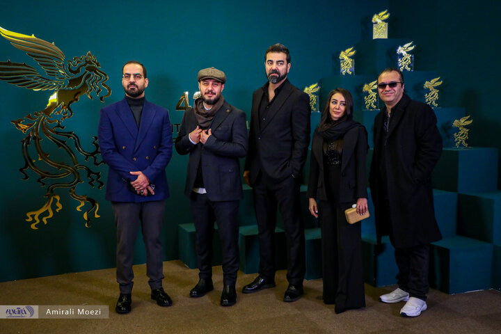 جواد عزتی با «تمساح خونی» در فیلم فجر