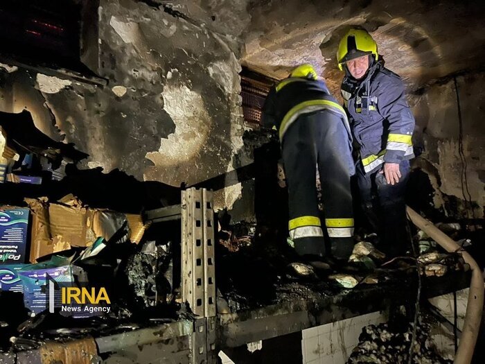 آتشسوزی در انبار بیمارستان آیتالله کاشانی اصفهان/ عکس